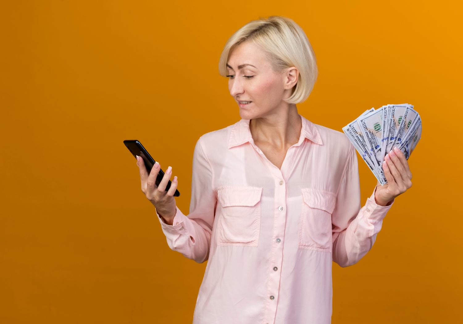 ВТБ отменяет бесплатные уведомления по картам. Как теперь не платить за услугу?